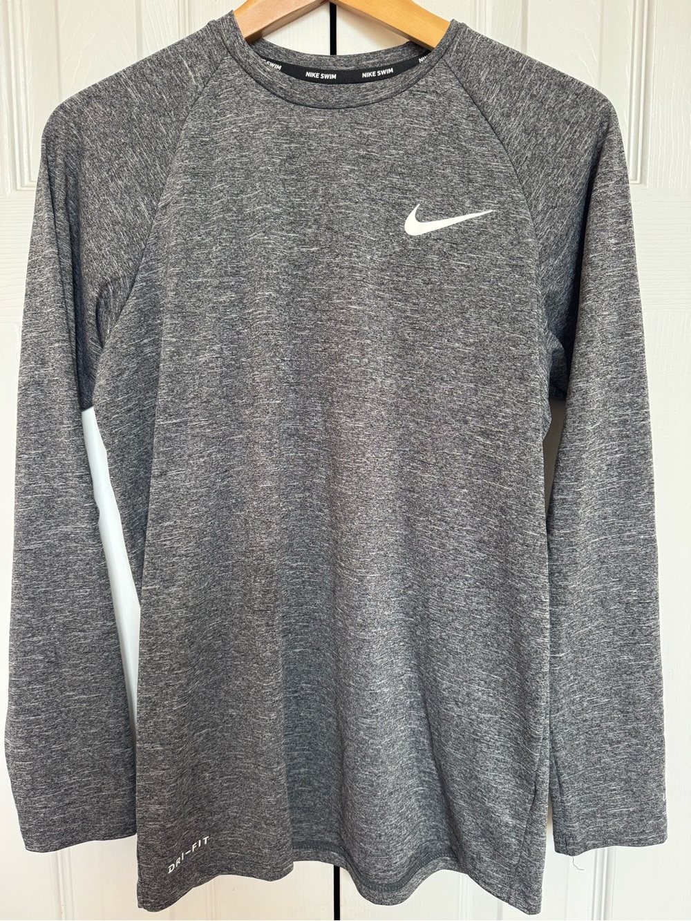 Nike Men’s Dri-FIT Swim Long Sleeve Shirt - Gray Size S